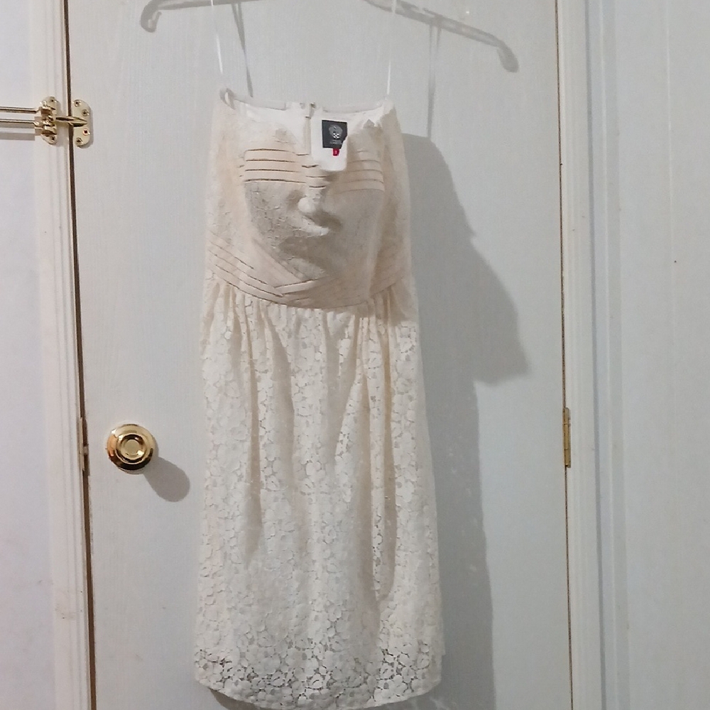 Vince  Camuto Elegant Cream Lace Strapless Dress